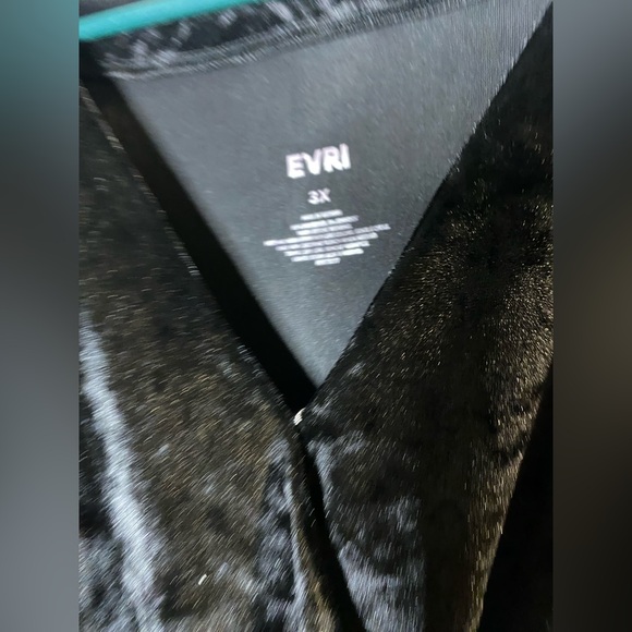 EVRI Black Velvet Wrap Dress Plus Size New With Tags 3X - Picture 6 of 8